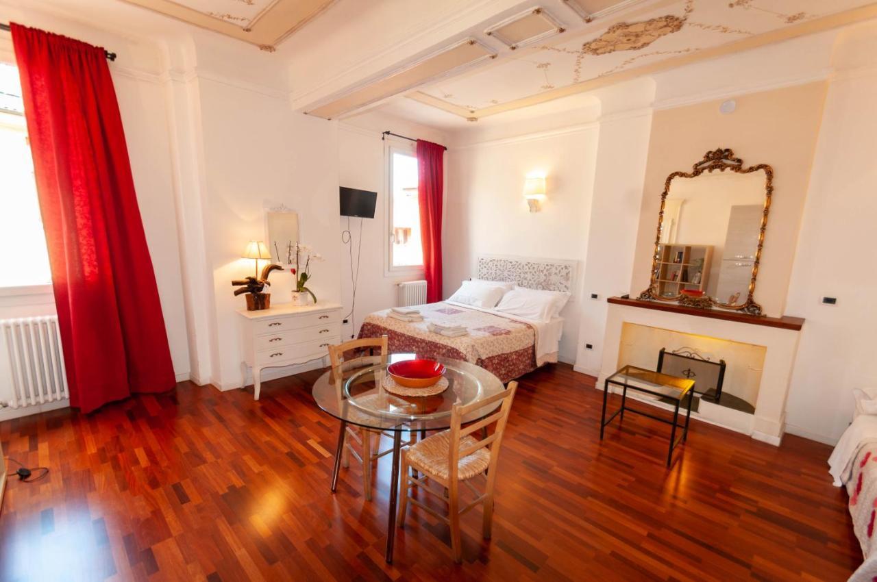 Porta Antica Apartment Bologna Exterior photo